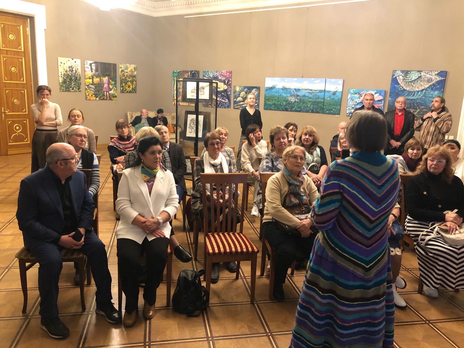 В галерее" Окно"в Казанской Ратуше  прошел творческий вечер Светланы Колиной- удивительной рассказчицы, журналиста , искусствоведа