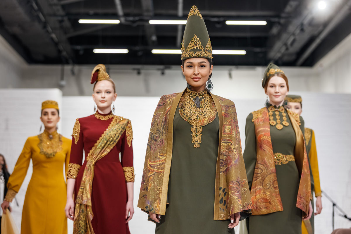 На территории музея-заповедника «Казанский Кремль» стартуют показы театра национальных костюмов.