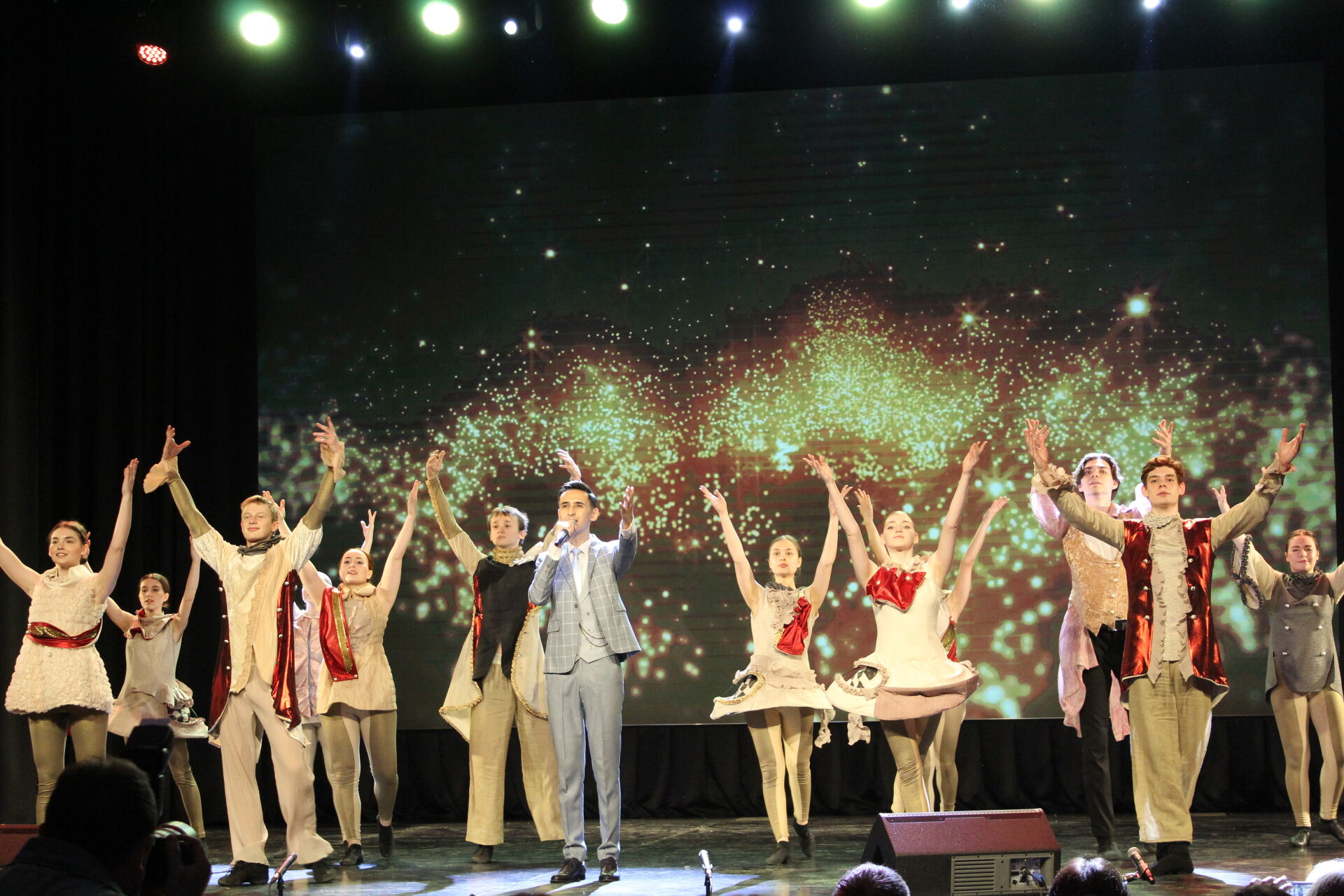 Торжественное закрытие Недели театра в КазГИК 2023: награждение победителей и театрализованные представления