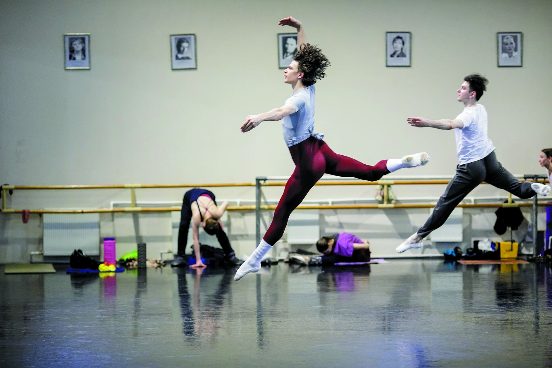 С чего начинается каждый рабочий день артиста балета?