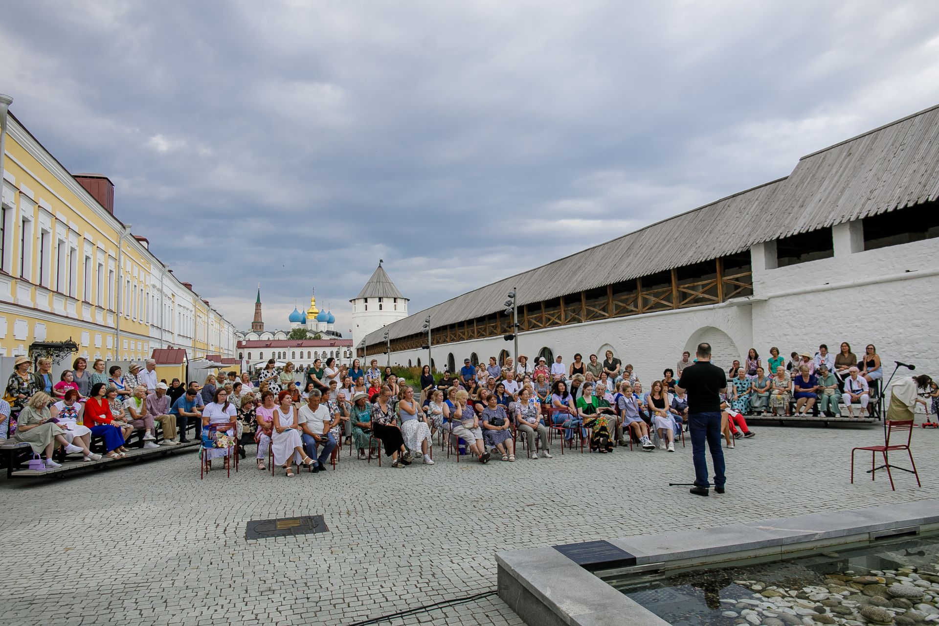 Спасибо всем, кто был вчера с нами на Июльском вечере журнала «Казань» во Дворе Присутственных мест Казанского Кремля!