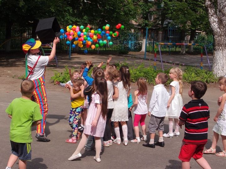 Гостей фестиваля «Парад детей» в Казани ждут концерт, фотозоны и сюрпризы