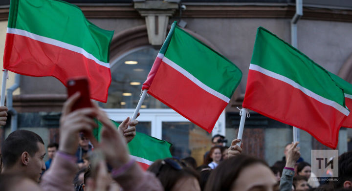 Тридцать лет исполняется сегодня со дня принятия государственного флага Татарстана.