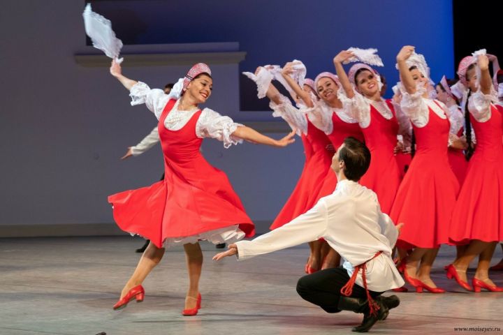 В казанском театре оперы и балета прошли два вечера долгожданных концертов «Танцы народов мира»