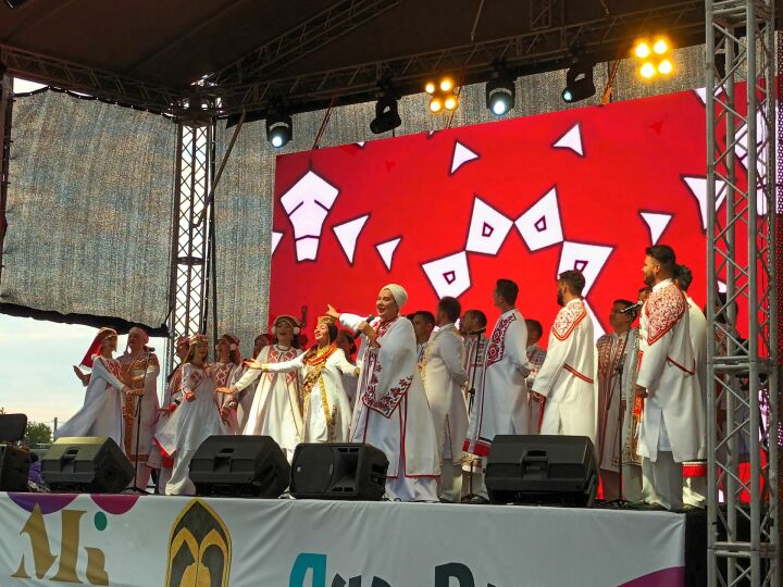 В Татарстане проходит фестиваль «Возрождение: эпос в современном прочтении»