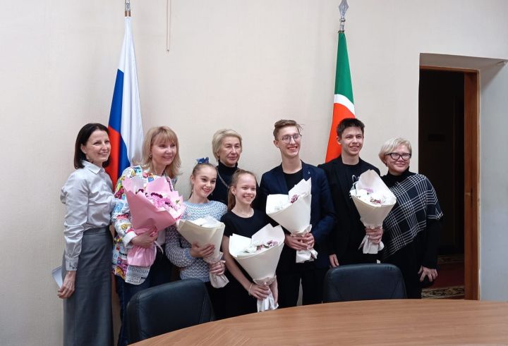 Учащиеся казанской Детской цирковой школы получили награды международного фестиваля во Франции