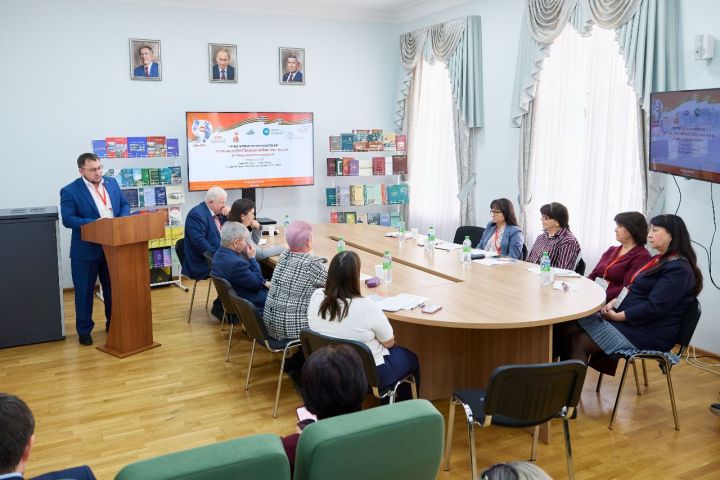 Тему трудового подвига татарстанцев в 1941-1945 годах обсудили учёные на круглом столе в ИТЭР им. М.Хасанова