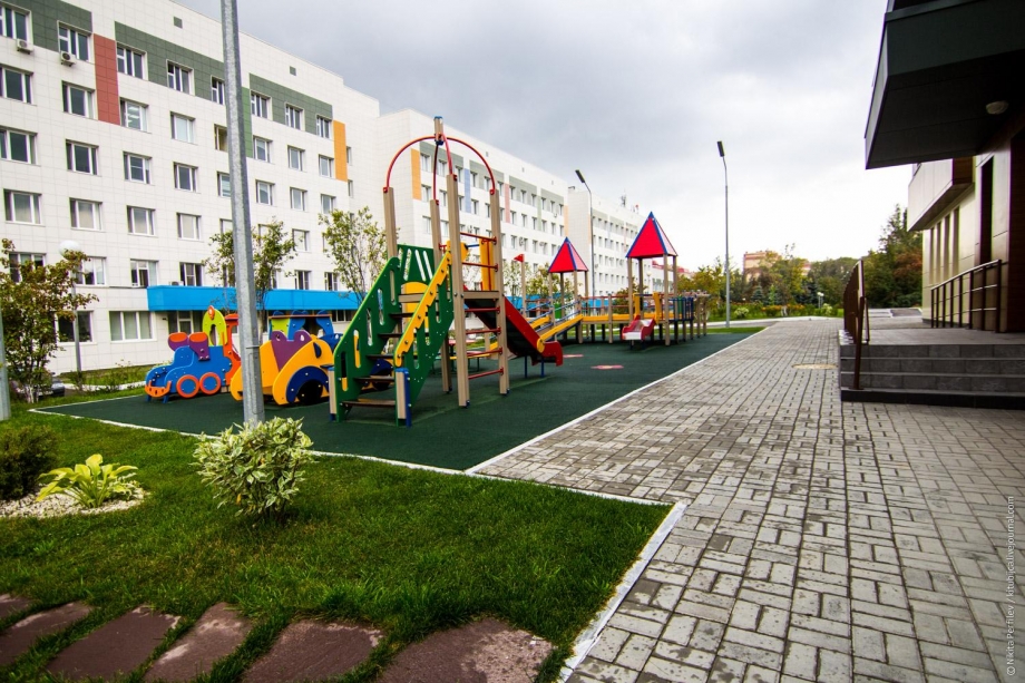 В День защиты детей в ДРКБ в Казани открыли новую спортплощадку