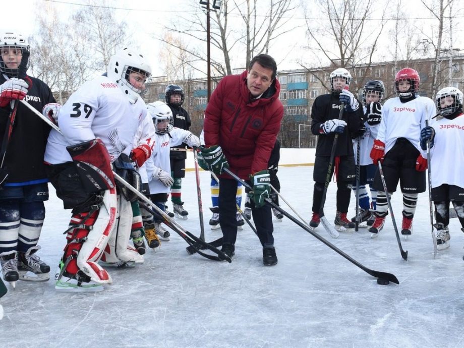 80 хоккейных коробок будут открыты в этом году в столице