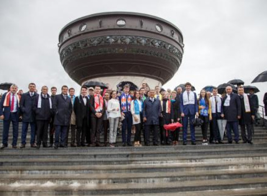 Казанские первокурсники встретили День знаний возле Центра семьи «Казан» 