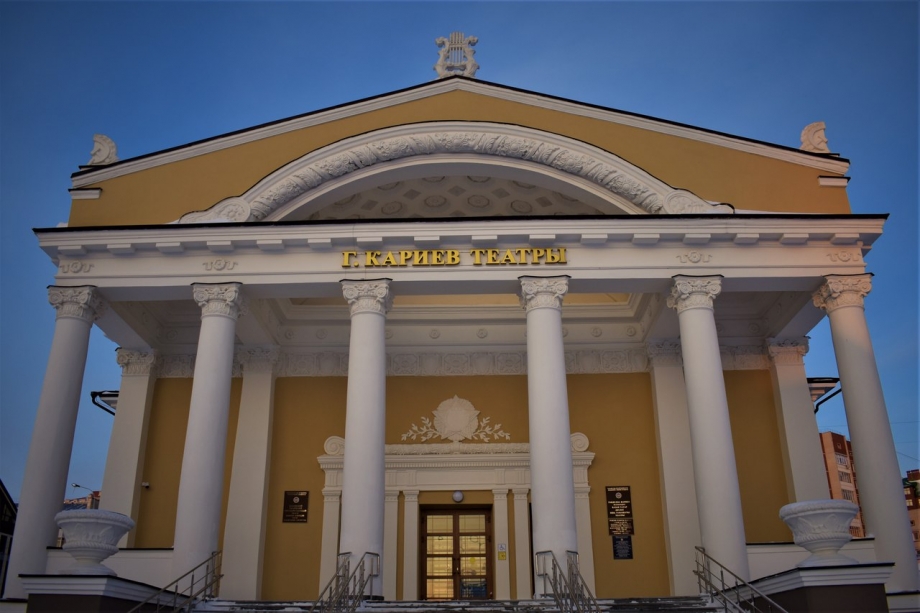 Театр Кариева приглашает в новое здание: парад премьер!