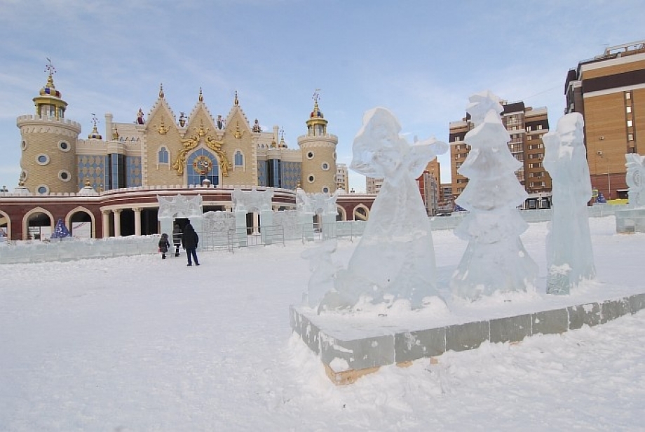Празднование Масленицы на территории ледового городка перед театром кукол «Экият» отменяется