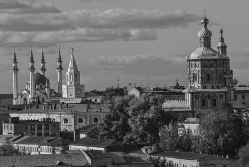 Казань — Париж: чёрно-белое путешествие