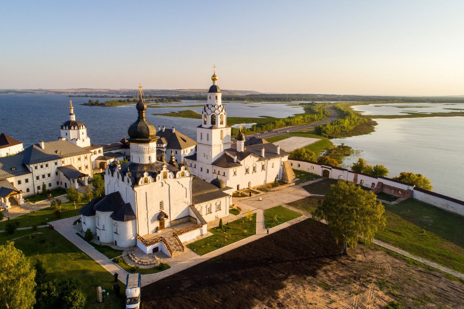 Свияжский успенский монастырь фото