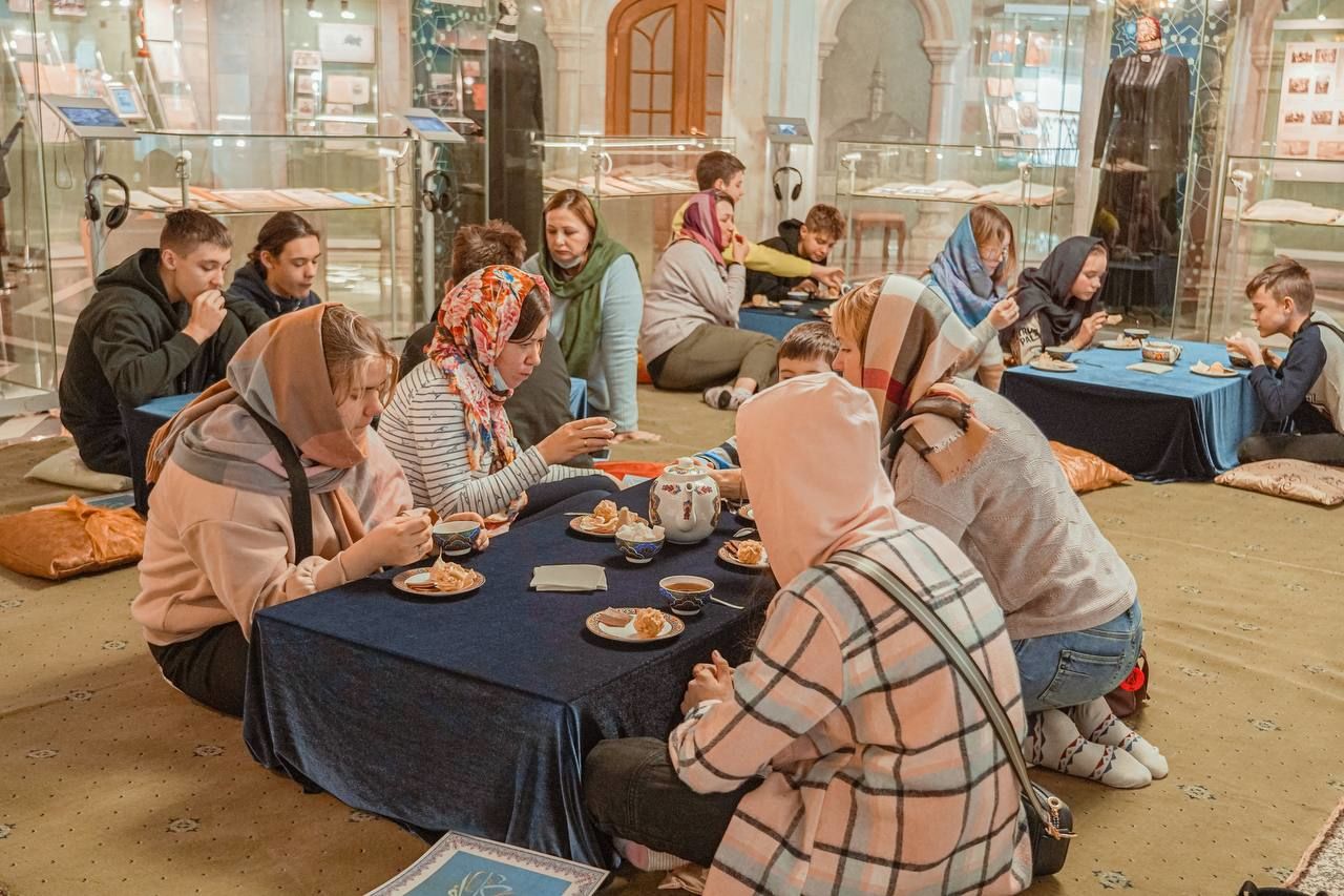30 марта прошла первая программа «Гостеприимство по-татарски», организованная совместно с Музеем исламской культуры