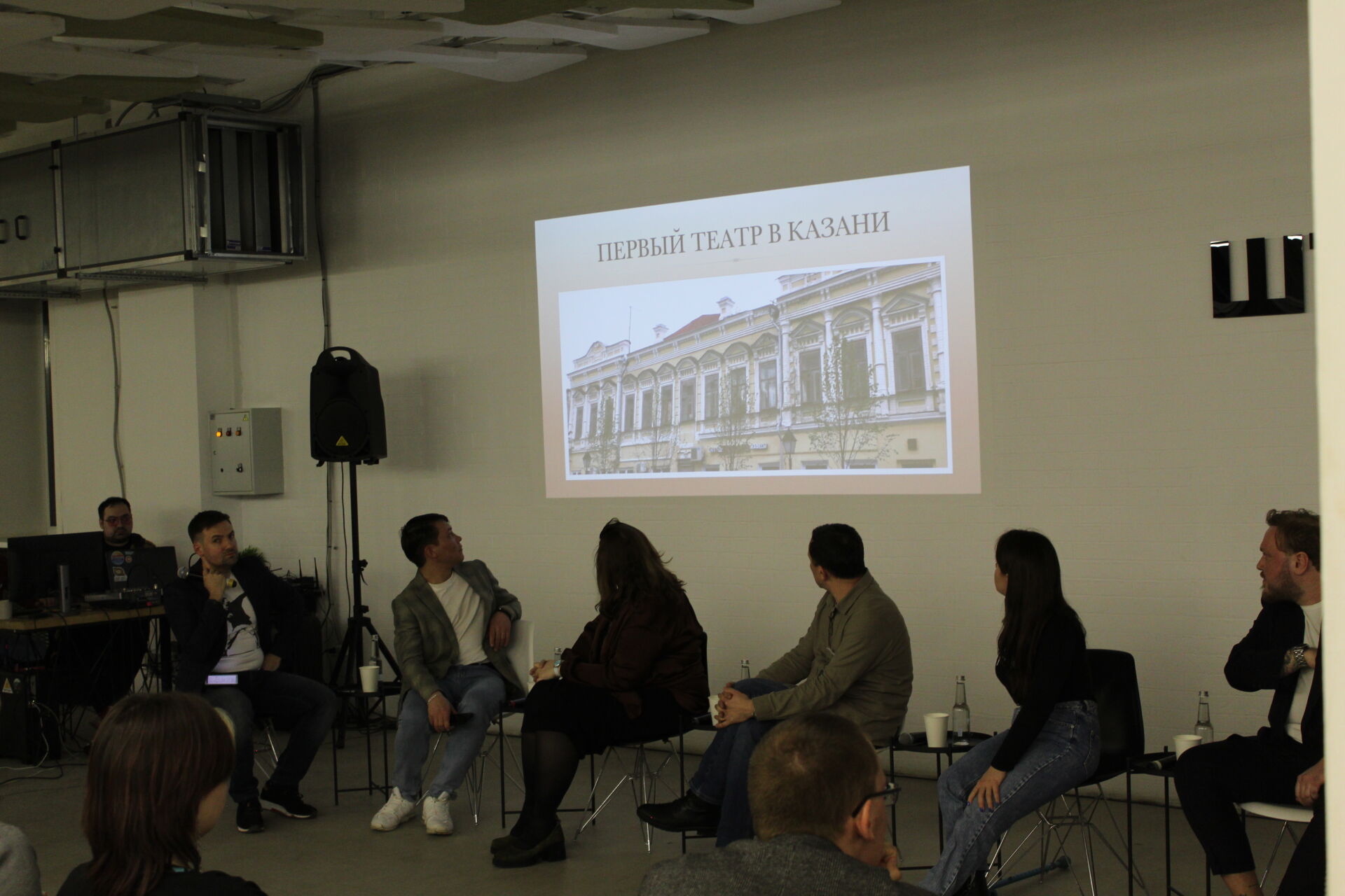 В рамках программы «Городские модераторы» прошла дискуссия о развитии современного театра в Казани