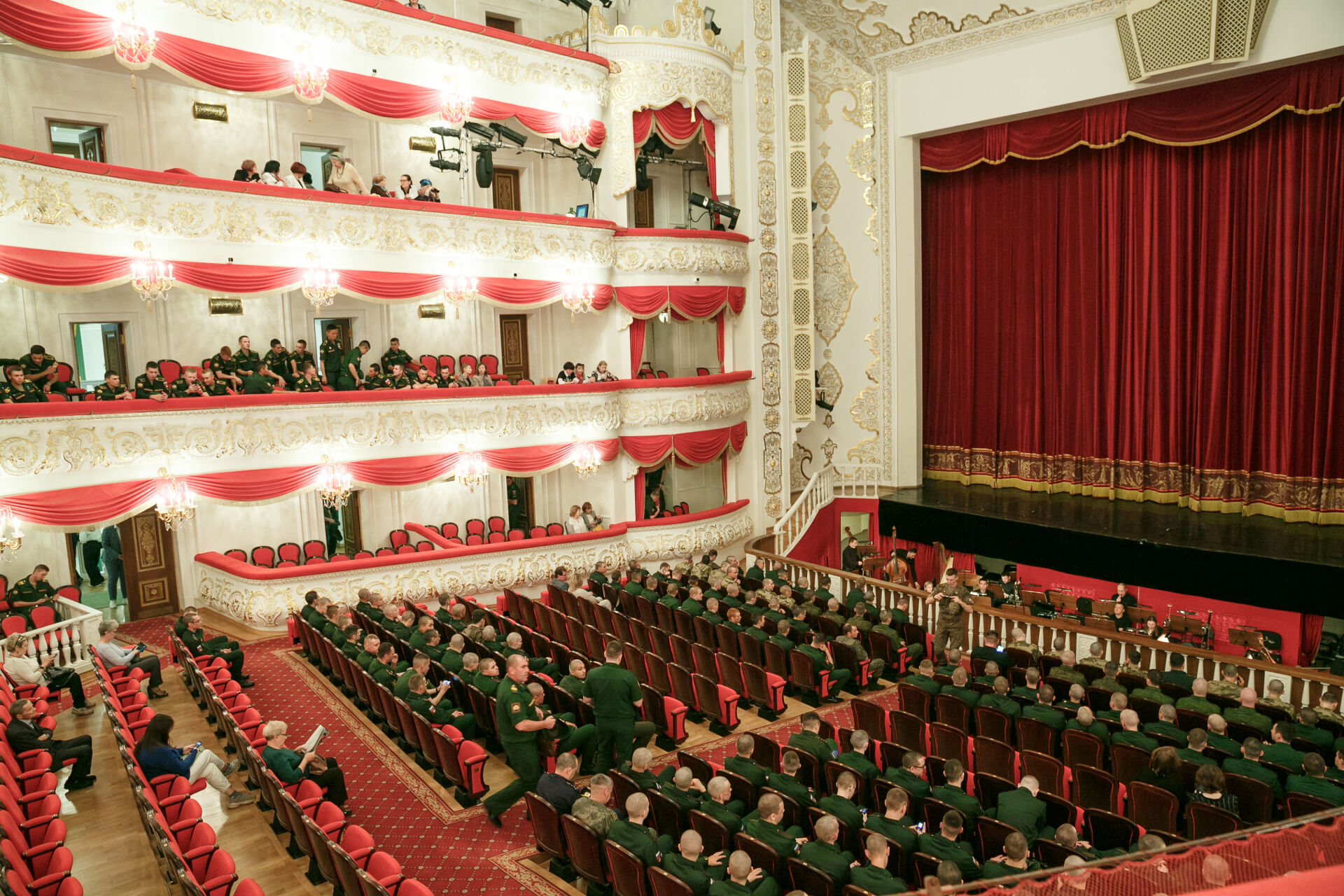 В Оперном театре прошёл показ оперы «Джалиль» для призывников