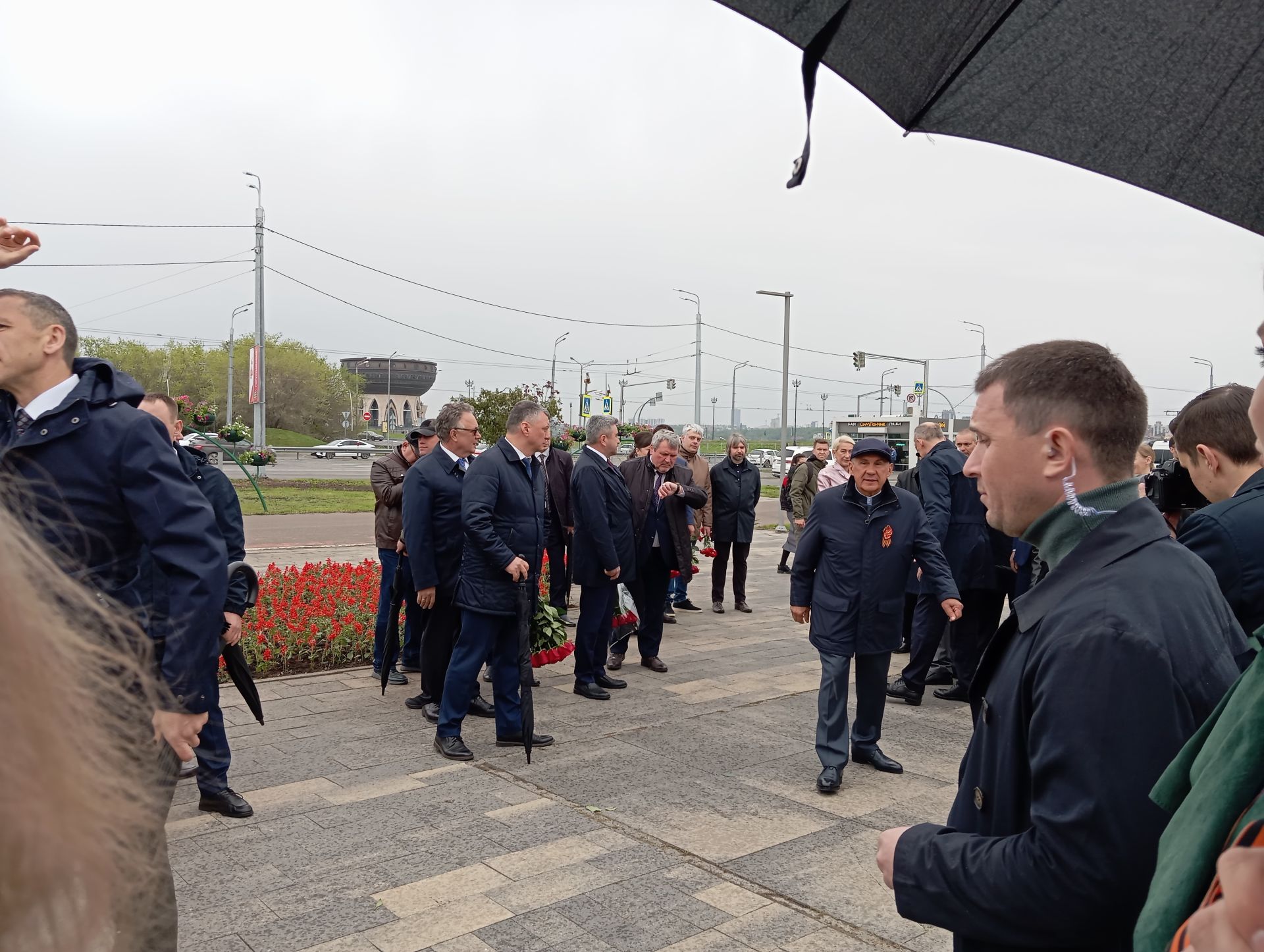 В Казани открыли памятник Фатыху Кариму