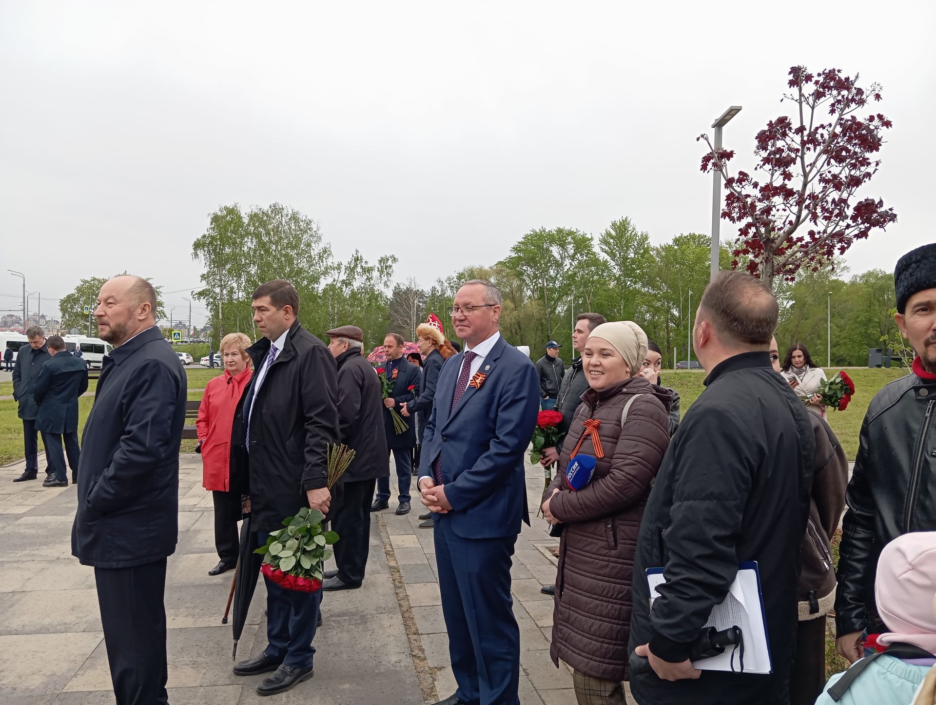 В Казани открыли памятник Фатыху Кариму
