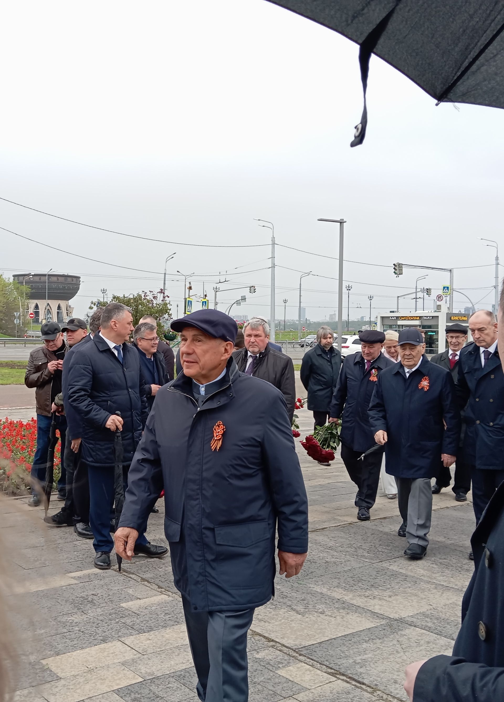 В Казани открыли памятник Фатыху Кариму