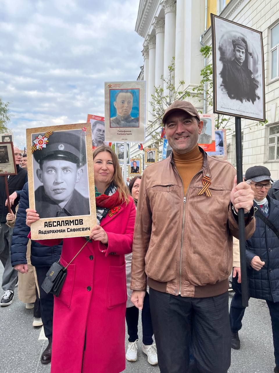 Приняли участие в шествии «Бессмертного полка» (а всего к акции присоединились более 150 тысяч казанцев).