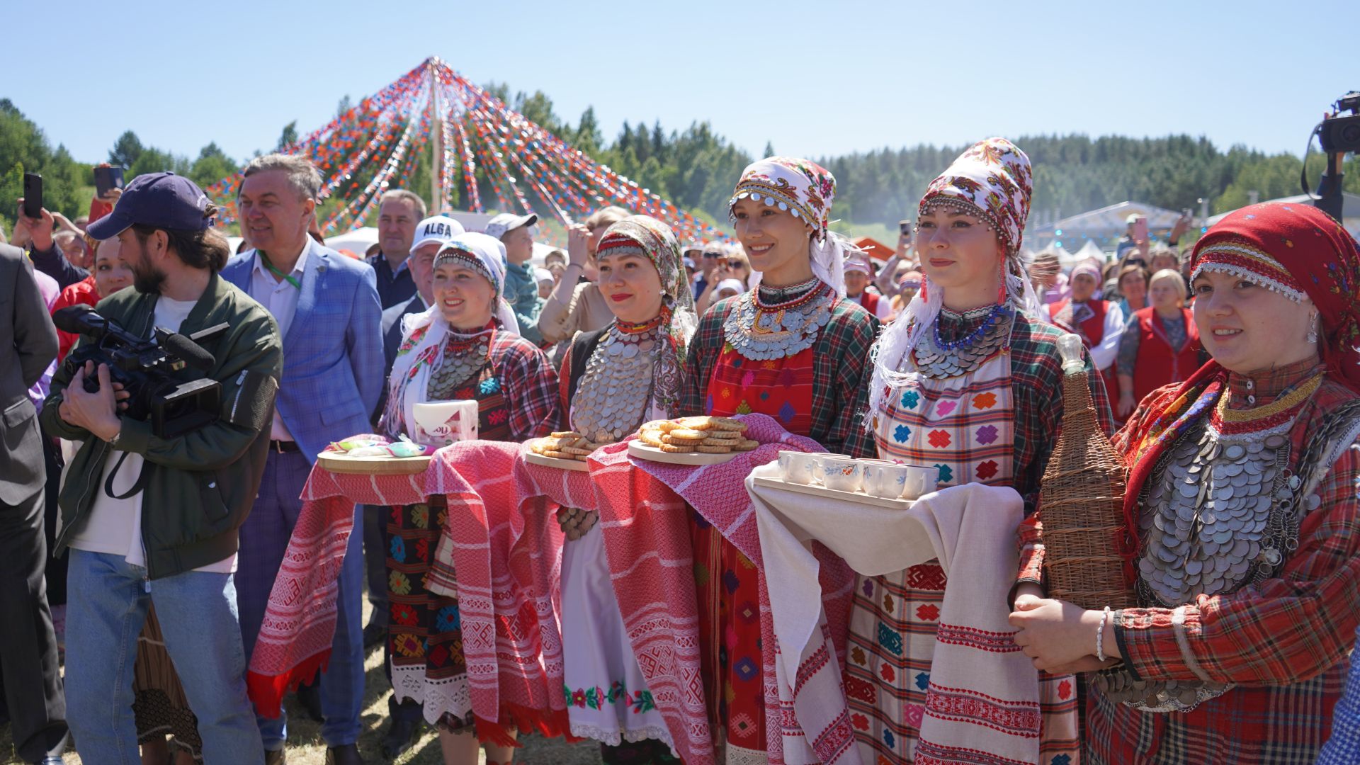 Республиканский праздник удмуртской культуры «Гырон быдтон»