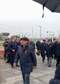 Сегодня, в преддверии Дня Победы, в Казани в сквере «Молодёжный» состоялась церемония открытия памятника татарскому советскому поэту-фронтовику Фатыху Кариму.
