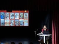 Вчера на базе Театра юного зрителя состоялась творческая встреча с поэтессой, главным редактором журнала «Казань», Заслуженным деятелем искусств Республики Татарстан Альбиной Булатовной Абсалямовой.