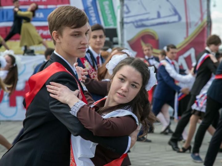 26 июня в Казани на площадке перед стадионом «Казань Арена» впервые пройдет общегородской выпускной вечер