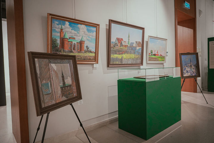 Выставка «С Востока свет» открылась в Казанском Кремле