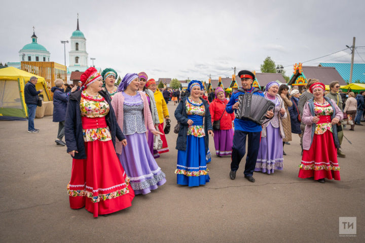 Русский народный праздник «Каравон» в этом году в 30-й раз прошел в селе Никольское Лаишевского района РТ