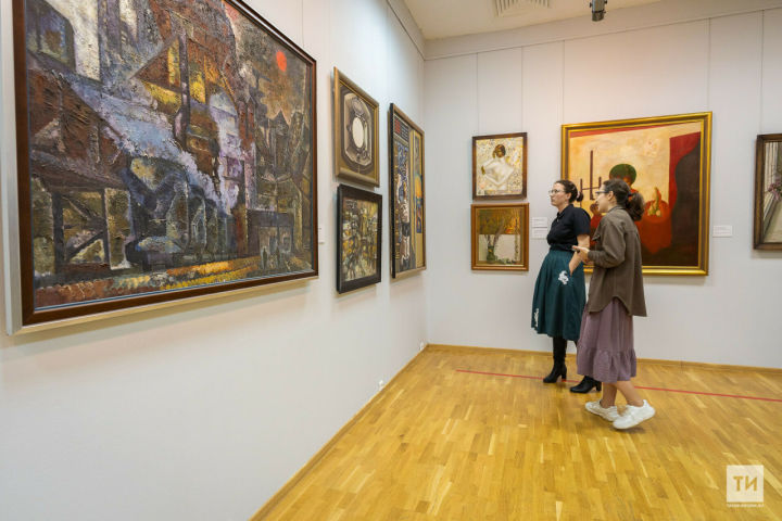 В «Манеже» Казанского Кремля открылась выставка «От „оттепели“ до „перестройки“