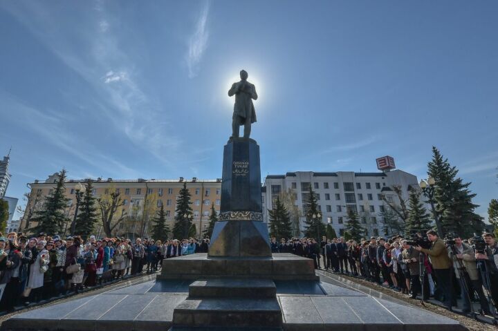 Торжества по случаю Дня родного языка