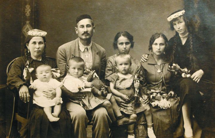 Реликвия,  излучающая свет