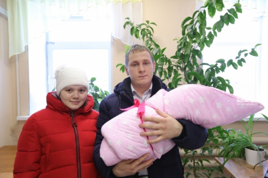 Первой пособие на рождение первенца в Татарстане оформила Юлия Тарасова из Сизнера