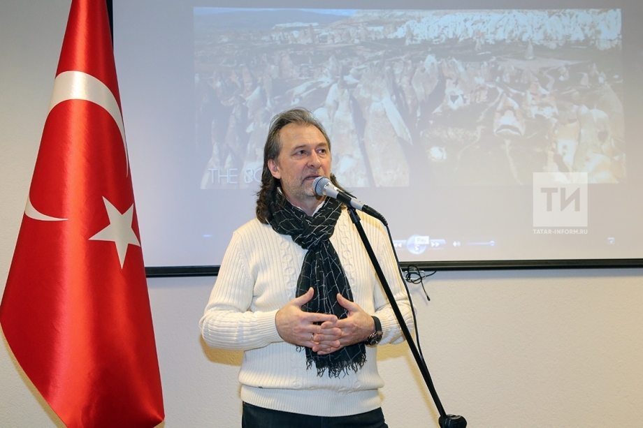 Генеральный консул Турции в Казани открыл фотовыставку Сергея Ермолаева