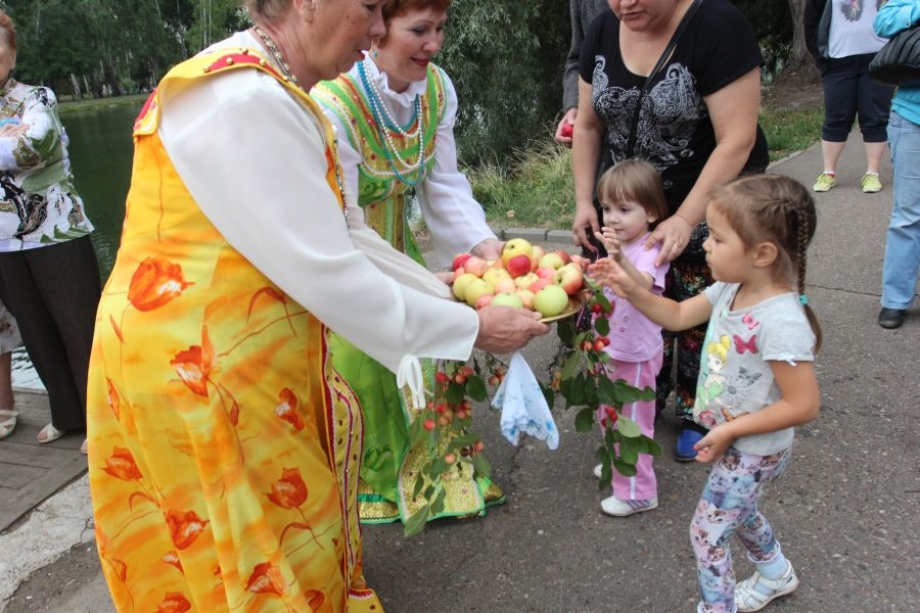 «Яблочный спас» в парке  Урицкого